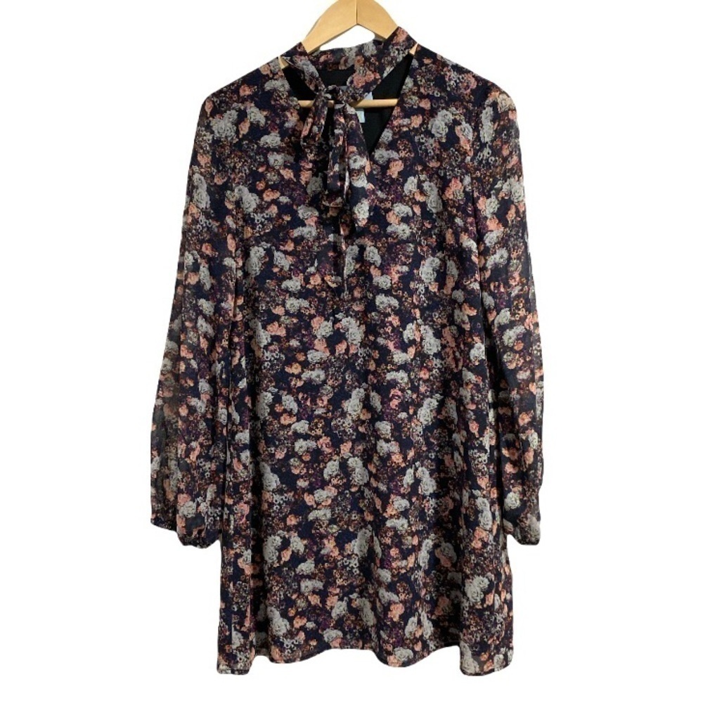 CeCe floral dress lined‎ peasant style size 4 v neck gently worn